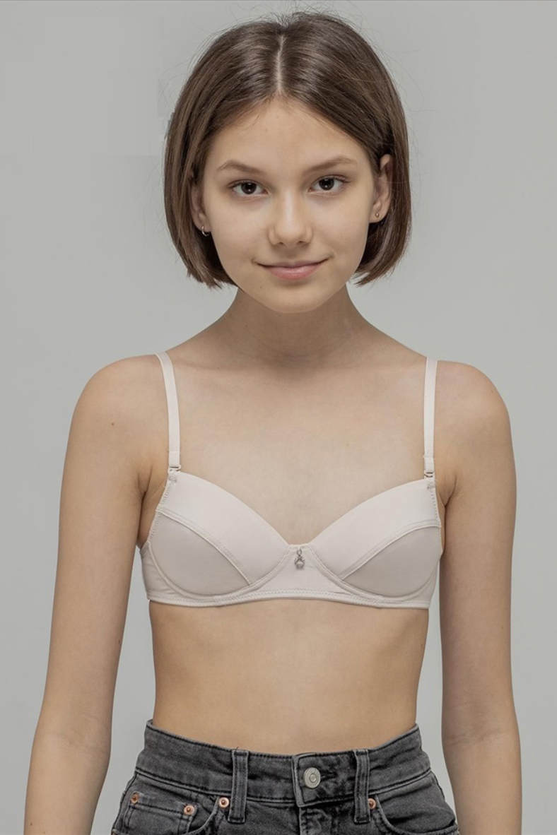 Teenage bra with padded cup, code 77533, art TBC 122