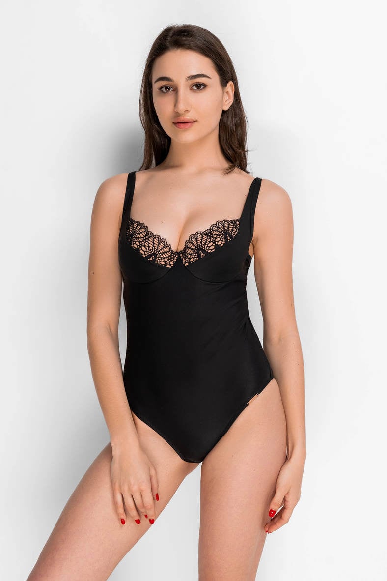 One-piece swimsuit with padded cup, code 92184, art 943-141